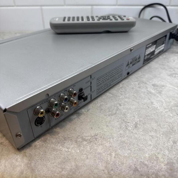 Toshiba DVD ideo Player SD-430V Works, with Remote - Picture 8 of 15